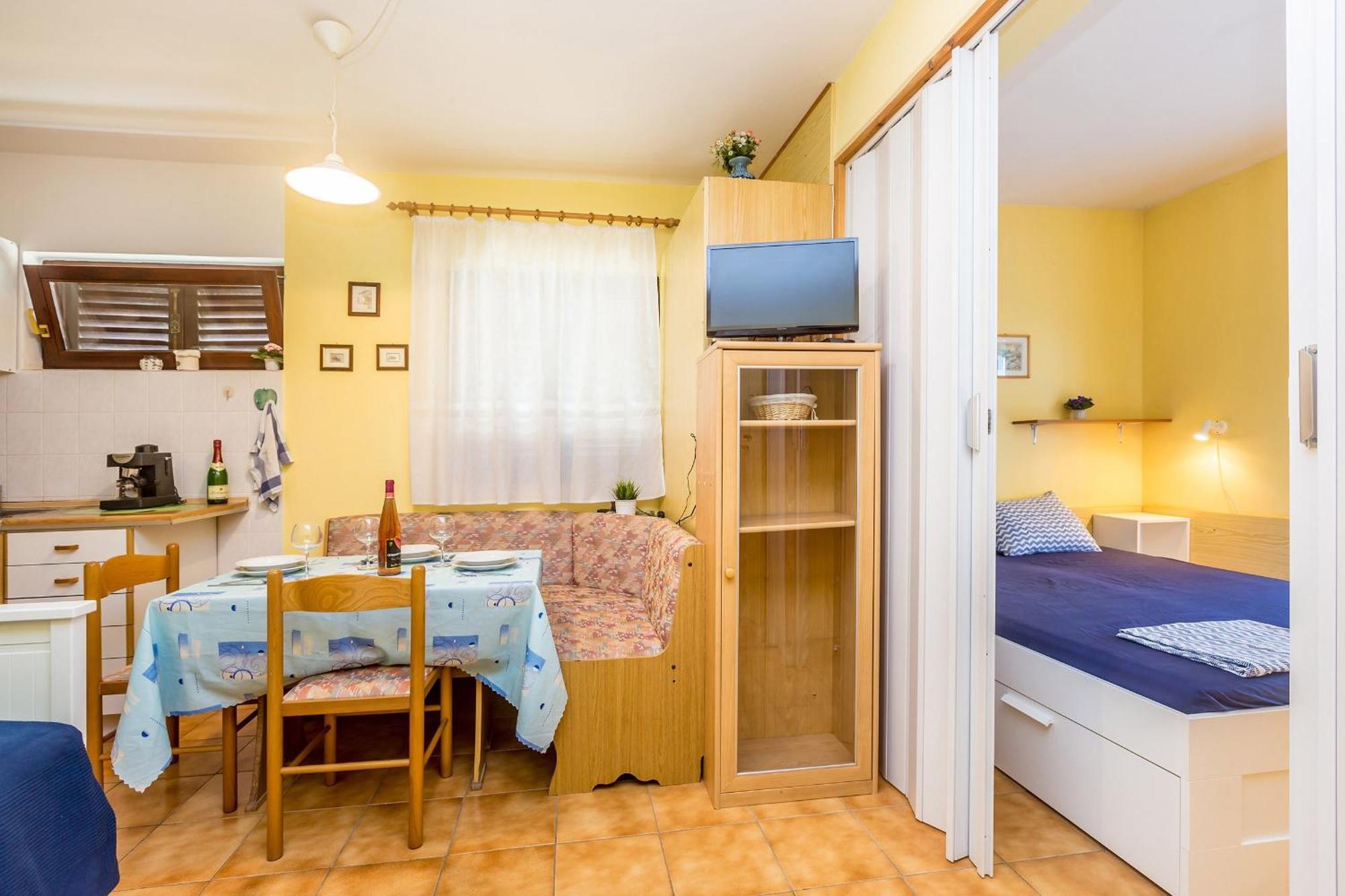 Apartments With A Parking Space Njivice, Krk - 5325 Room photo